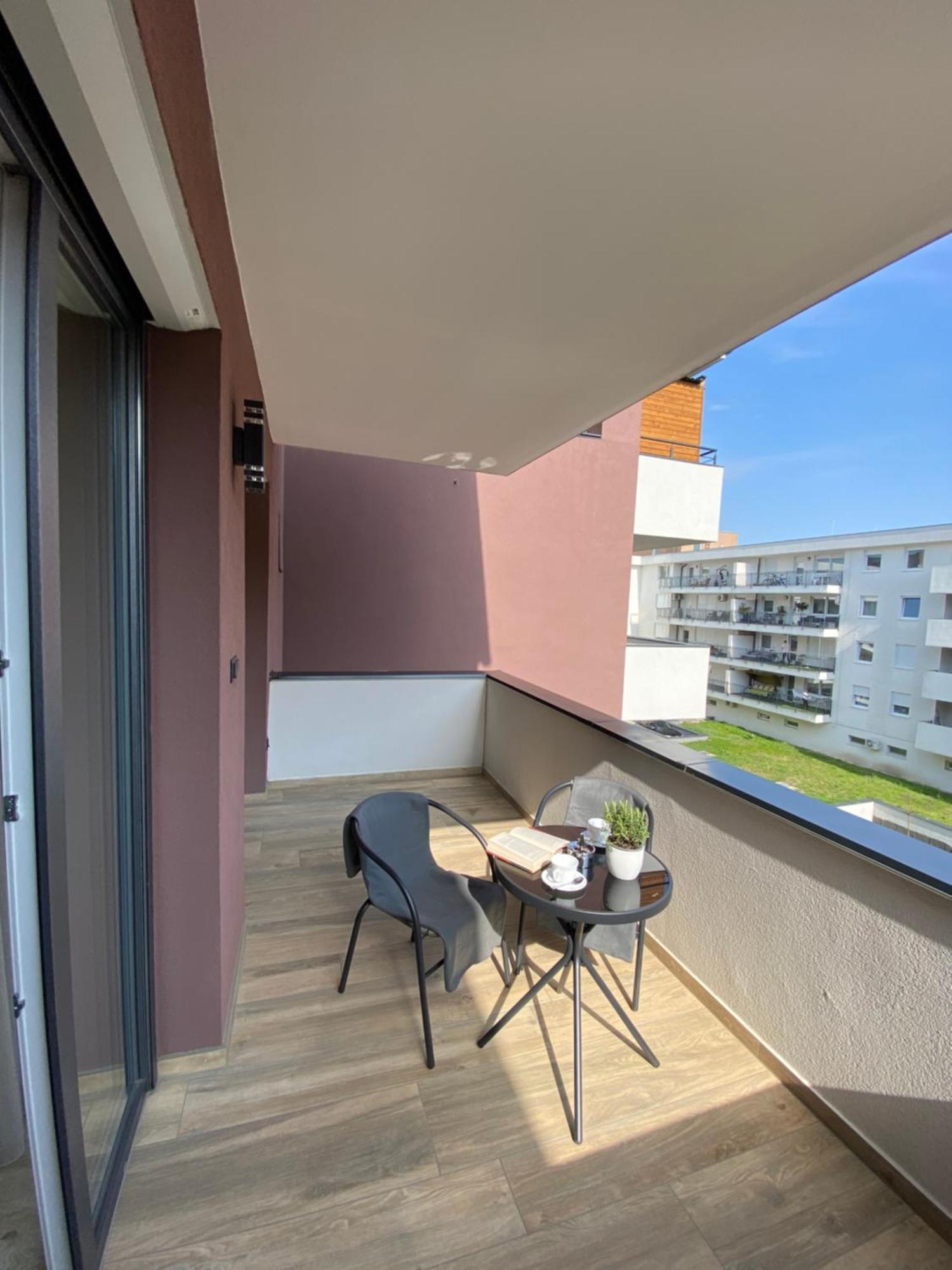 T27 Apartments Free Parking Ingyenes Zart Parkolo Győr Esterno foto